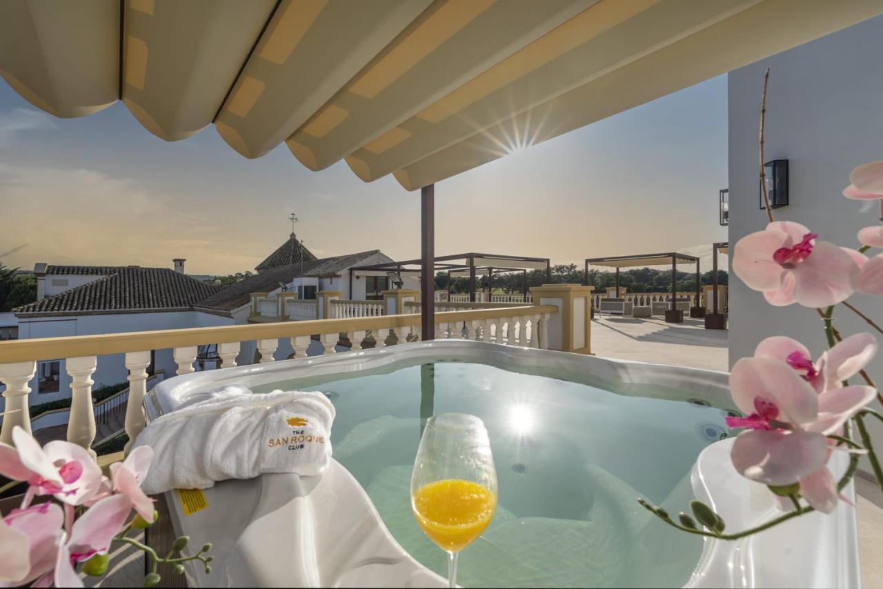 Royal Suite At The San Roque Club Extérieur photo